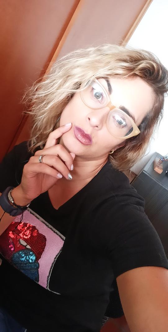 ¿De qué generación soy si me llevo de maravilla con el instagram pero no puedo con Facebook y me siento rara con Tweeter? 🤔
