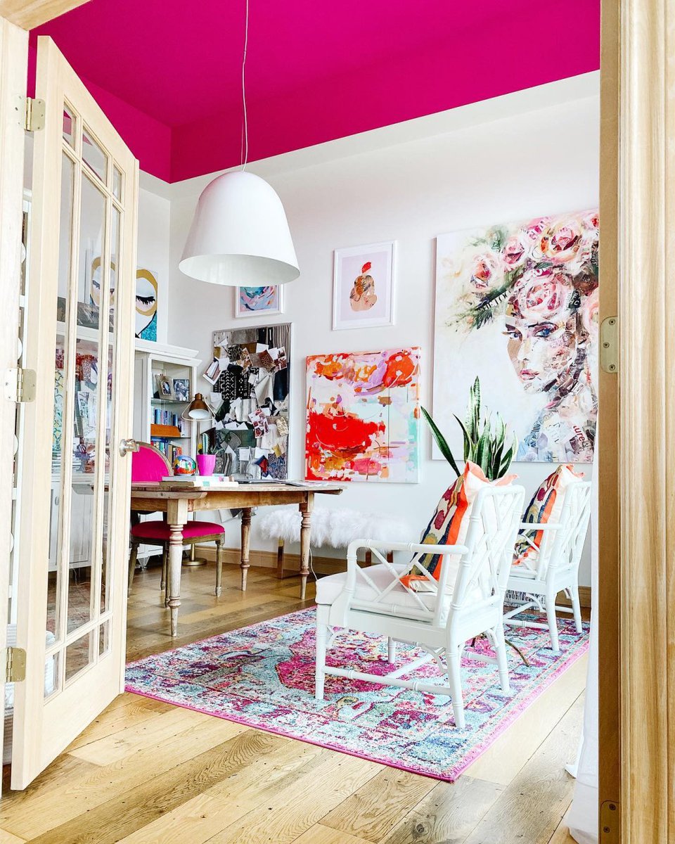 SherwinWilliams's tweet photo. Why do bright ceiling colors always lift our spirits? Because they make us look up!
📸: Allison R.
🛒🎨: Shop Exuberant Pink SW 6840: https://t.co/uh54TrYUAx
🛒🎨: Shop Alabaster SW 7008: https://t.co/8KeSlzs8iX
#SWColorLove #diy #color #pink https://t.co/vSvavs1eSj