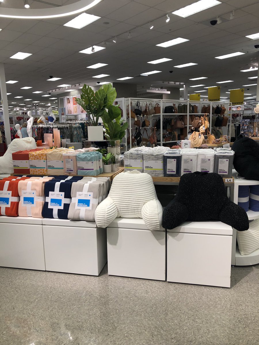 Maggie Demo tweet media