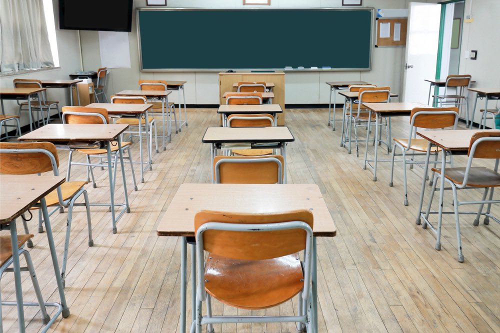 uchangenow's tweet photo. What grade were you in when you had your first Black male teacher? #blackteachers @1965Nupe @selmekki @Nylinka @PrincipalKafele @Robert_Simmons3 @DoveSoars @gstew2 @AaronMMaybin https://t.co/l3rWW0Tf0y