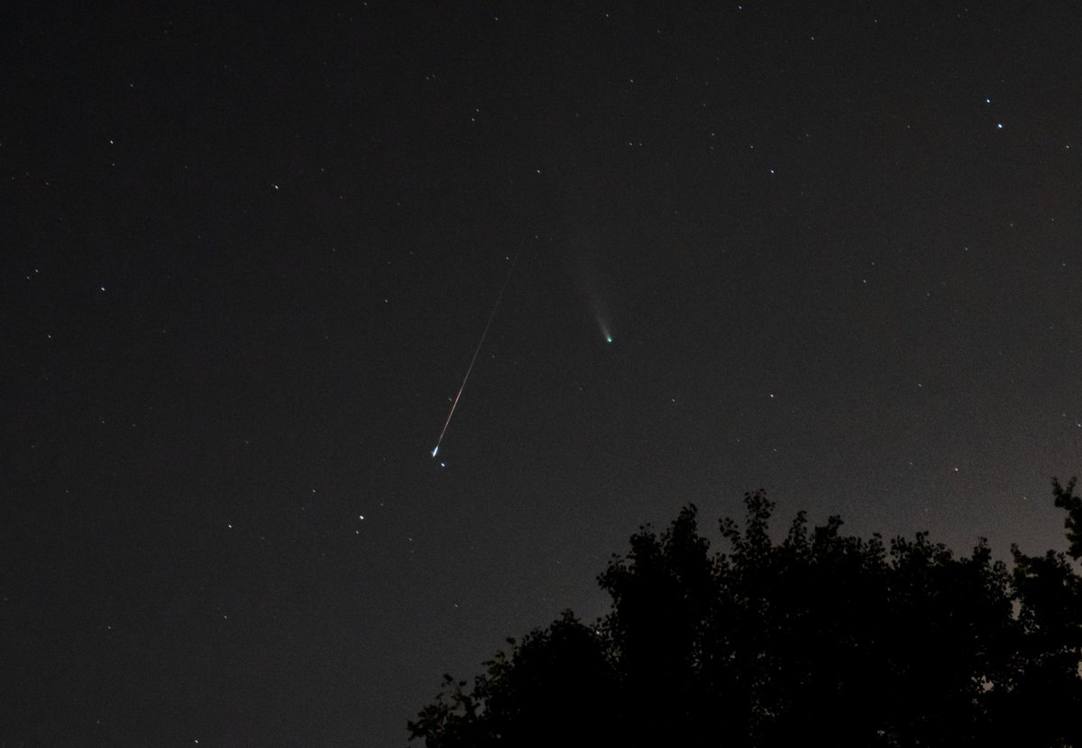 digitlz's tweet photo. Not only did I manage to take a picture of Neowise - but I also have been lucky enough to capture a shooting star in the same image. I am stunned... Not the best conditions in the city but I am still happy with the shot.
#NEOWISE #cometNEOWISE #comet #shootingstar #sky @NASA https://t.co/9iBj8YKHjj