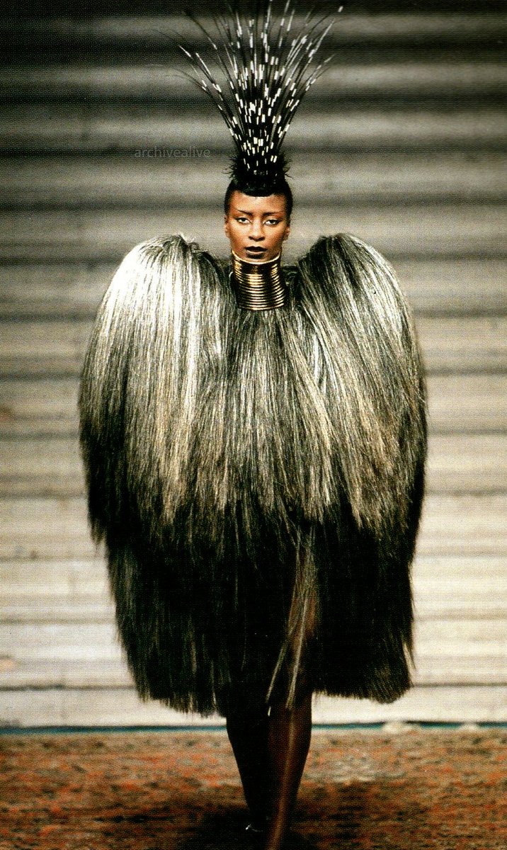 archivealive on X: Givenchy by Alexander McQueen Fall/Winter 1997 haute  couture  / X