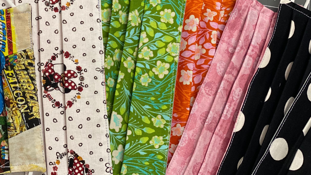 SEWING TALK TUESDAY: SEWING CHAT- JULY 21, 2020 🧵

youtu.be/Noqub4NoupU

#thecraftyauthor #sewingtalktuesday #quilting #masks #sewingchat #sawtoothstarquilt #starquilt #ilovequilting #sewing #crafting #quiltersofinstagram