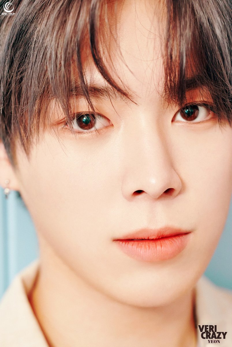 vericrazy_'s tweet photo. ㅤ  🍒・𝐕𝐄𝐑𝐈𝐂𝐑𝐀𝐙𝐘 𝟏𝐒𝐓 𝐒𝐈𝐍𝐆𝐋𝐄 𝐀𝐋𝐁𝐔𝐌.
            ⤷ [ VERI-CHILL ] % Tᥲg Tᥲg Tᥲg.

             OFFICIAL PHOTO : Chill Out Ver.

#베리미친 #VERICRAZY #YEON
#SPECTRUMENT #2O2OO8O7 !¡ https://t.co/qcDljWOBmQ