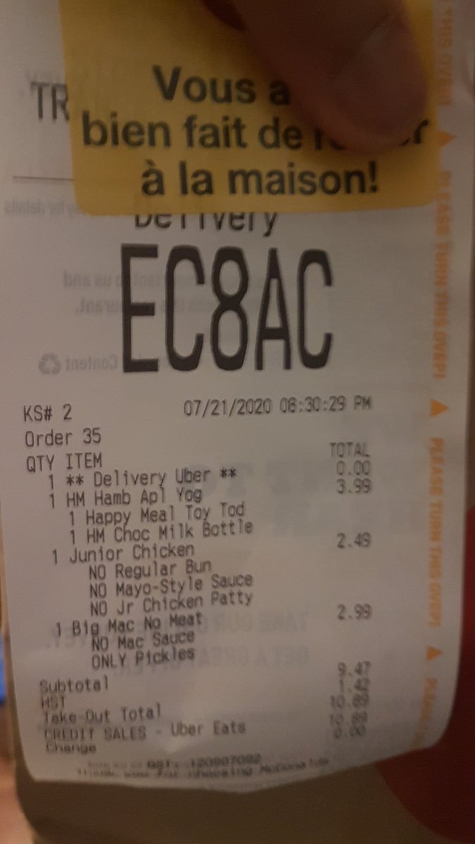 MohaKK_'s tweet image. Some guy comes to my door saying "Order for Inder" Guy took out all of the meat and sauce so i got bread and lettuce guy is so bored