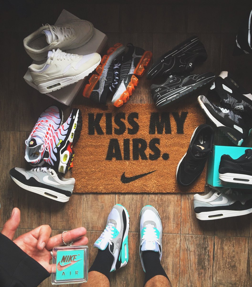 kiss my airs socks
