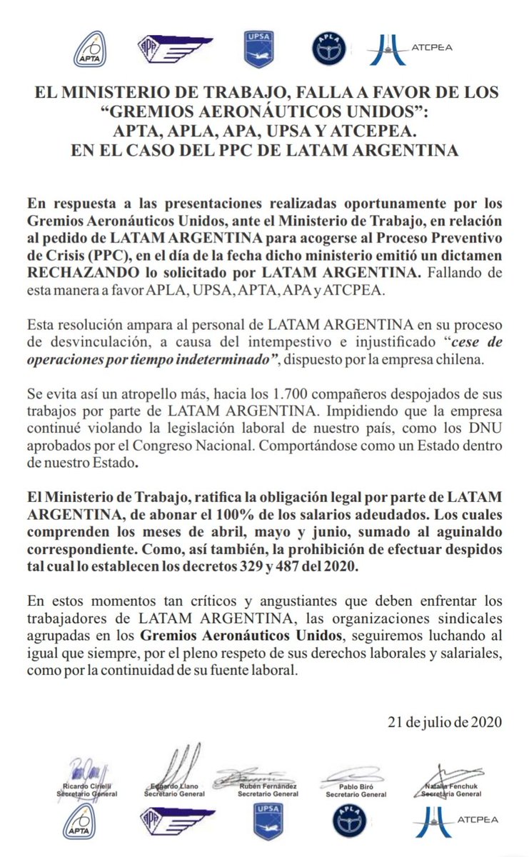 APAERONAUTICOS's tweet photo. A pedido de lxs compañerxs, va el comunicado completo. 
Seguimos diciendo #NOaLaExtorsionLATAM 

Argentina se pone pie con los 1700 compañerxs de @LATAM_ARG TRABAJANDO https://t.co/ClSQp3TpUg
