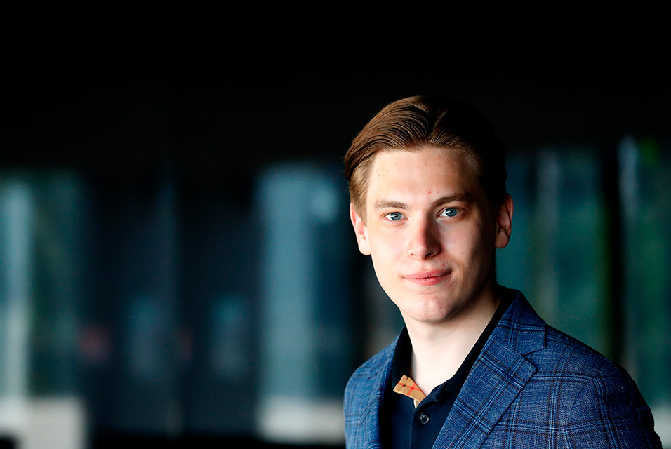 artdaily's tweet photo. Finnish prodigy Makela takes classical music by storm https://t.co/tYd8FGUifF #Finnishprodigy #Makela #classicalmusic #storm #art #newspaper https://t.co/NVZuEErE0U