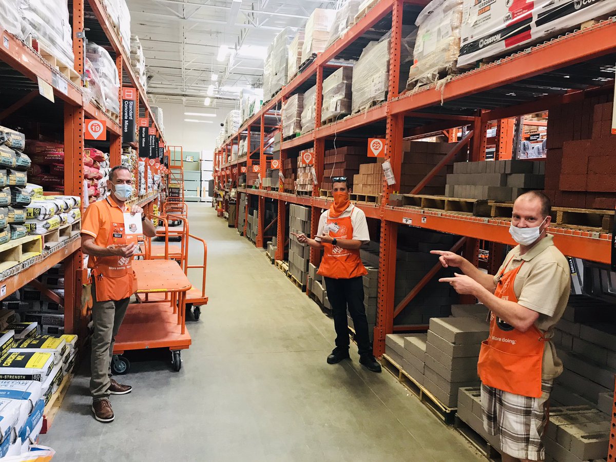 KimDecker123's tweet photo. 🌟🌟🌟🌟488 SASM Gary Grainger receiving another bronze milestone. Way to go Gary. @jacki_mccord @GaryGrainger9 @KatieCzachor #488wolfpack #d130driven https://t.co/EDVe0B6UcG
