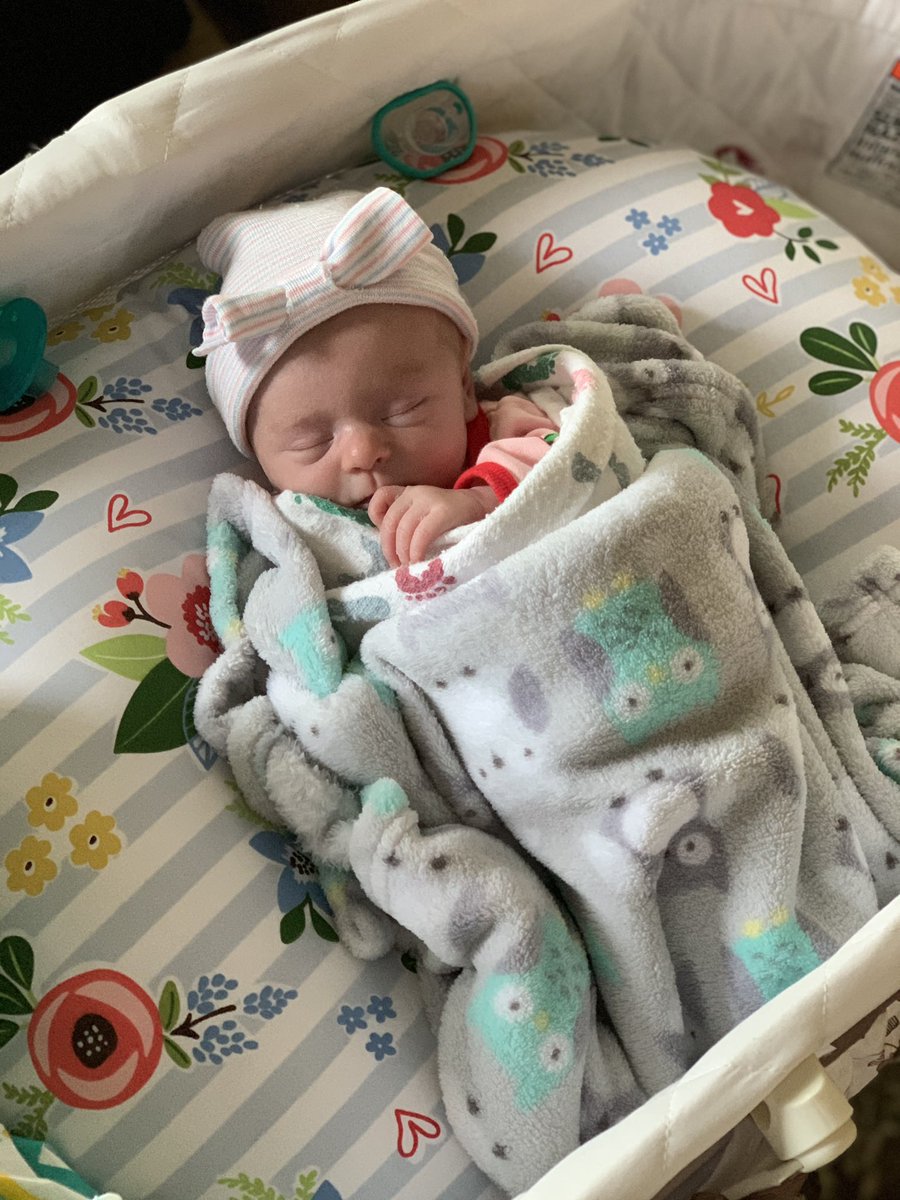 freefallin___'s tweet photo. @KDavis_31 and I made a baby https://t.co/AOvFZ4dwsQ
