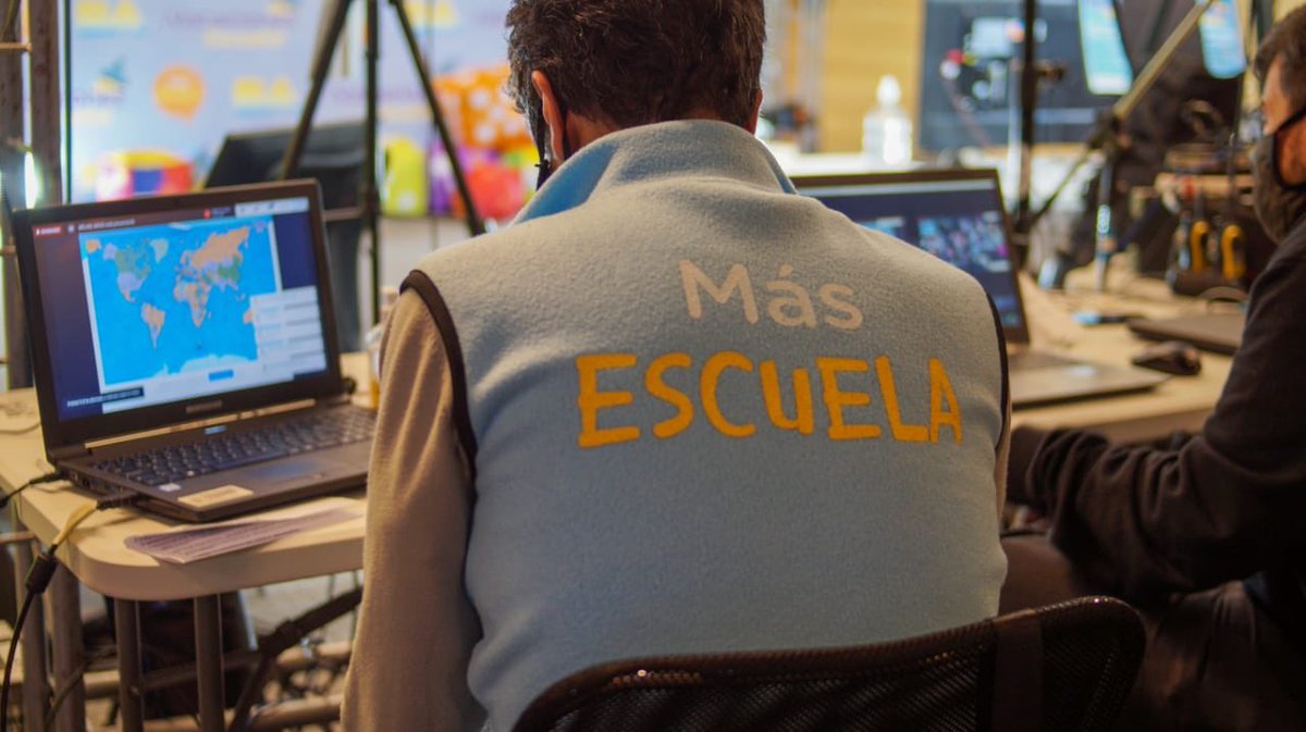 fabian_capponi's tweet photo. Ya son más de 10 mil familias conectadas en esta edición virtual de «Vacaciones en la Escuela invierno 2020» ❄
#invierno2020
#MásEscuela https://t.co/ZcmAV7Dkyw