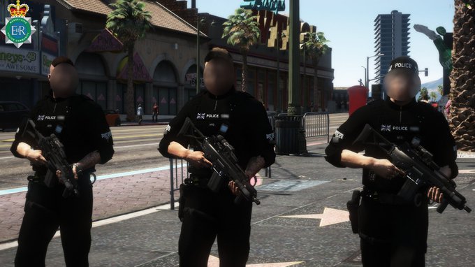 MerPolC_MAP's tweet photo. An upcoming transfer process will see an increased number of firearms officers on foot patrols. If you see us, come and say hi! #MerPolC #OneTeam
@MerPolCommunity https://t.co/yiJ7lMcvko