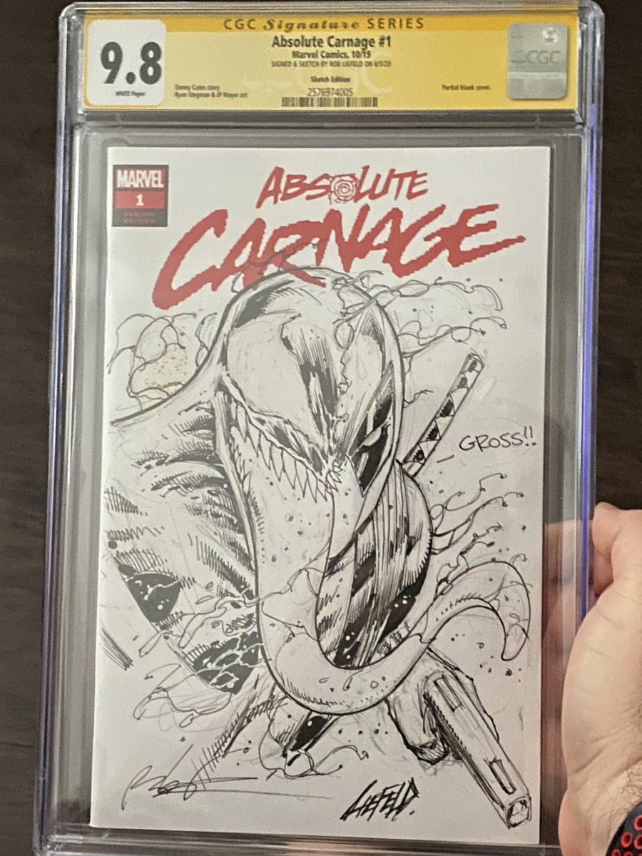 mindfawk's tweet image. HELL YEAH! @robertliefeld posted “live action” video of himself sketching this cover to his Instagram and I knew I must have it! #Deadpool #Venom #AbsoluteCarnage Thanks @keycollectible for facilitating this purchase and making me an extremely happy fanboy!