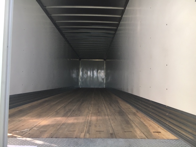 WayfreightTruck's tweet photo. Check out the new trailers with super single tires and matching blue paint!
Eat your heart out, Fast & The Furious. These babies will squeal all the way up to 105 km/h. But that's it. #truckinglife #kindafast #alittlefurious https://t.co/1WoTYZuSWK