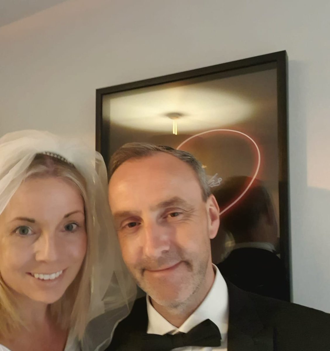 Liz & Ant tweet media