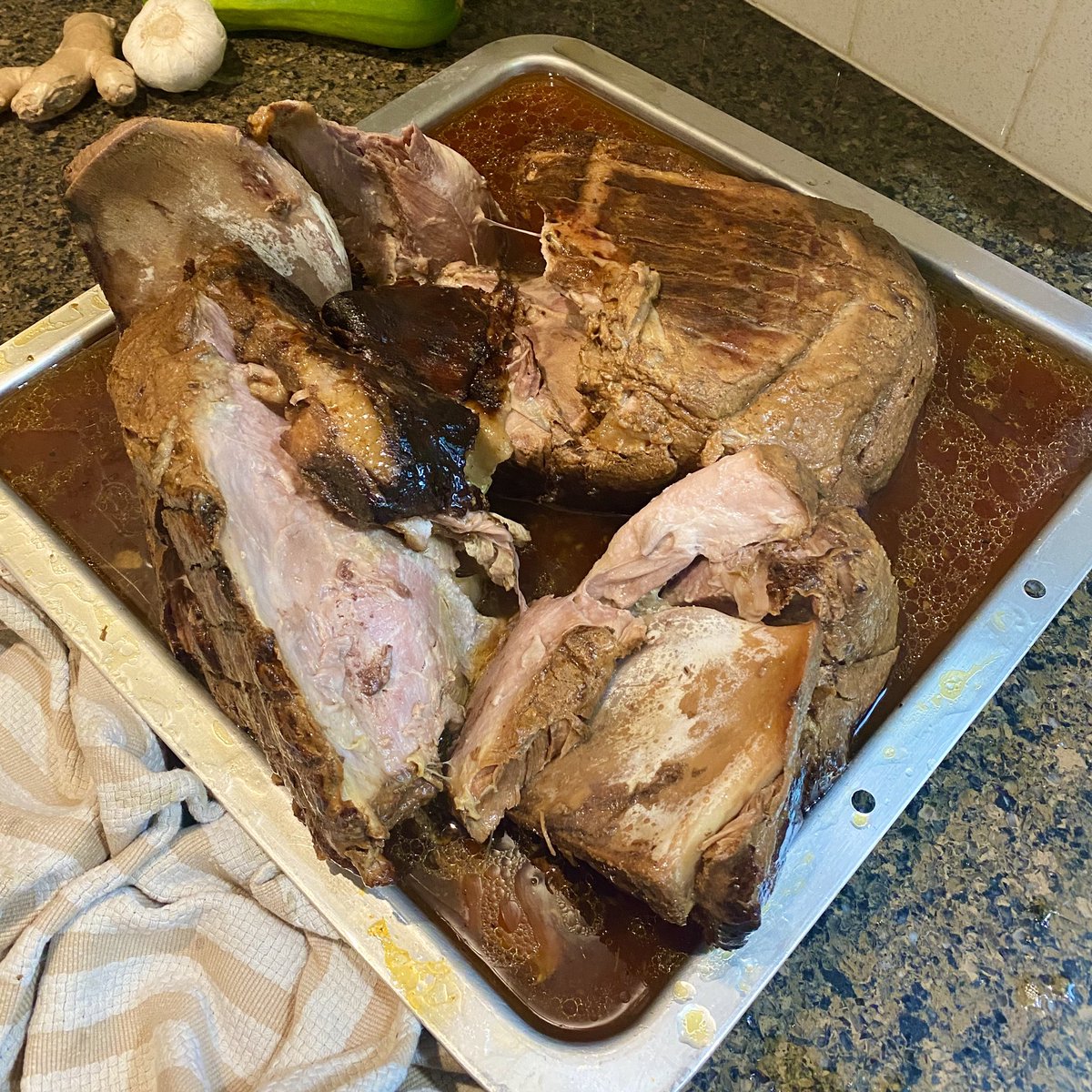 CMoneyKS's tweet photo. I like big butts and I cannot lie. #MMMMmmmmmeat #Smoker #PorkButt #PulledPork #BBQ #PorkShoulder https://t.co/BbhDegL5WB