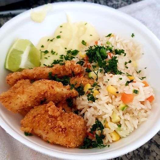 sp_rua's tweet photo. Dia de isca de peixe com purê. Sabor e energia para quem mais precisa. https://t.co/NNUH1Zxoon