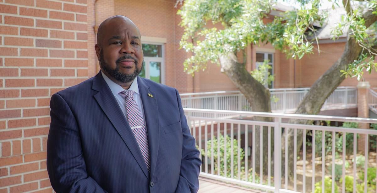 USACEPS's tweet photo. USA and The 100 Black Men of Greater Mobile, Inc. are collaborating to establish a full-tuition scholarship beginning in Fall 2020. To learn more: https://t.co/18jw3KqA7l https://t.co/hz7qz2KeZs