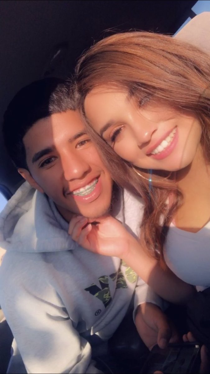 sweetheartshyy's tweet image. this WAS my boyfriend Andrew Rodriguez.I gave him my all He gave me a concussion,seizure and left me in the hospital hemorrhaging in my insides.all while I’m pregnant with his baby.He got a lawyer bc he beat me.Im8weeks pregnant.He beat me and now hes getting away with it.