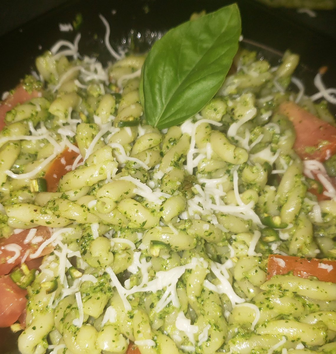 farms_fight's tweet photo. #peashootpesto #FightFarms #microgreens #peashoots https://t.co/OeckbBLxYl