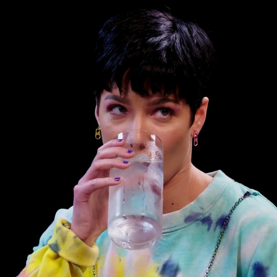 halsey_shots's tweet photo. 😑😳😑 https://t.co/wN12NxfWG1