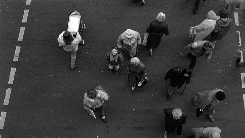 LostInFilm's tweet photo. 'Wings of Desire' (1987, Wim Wenders). Cinematography: Henri Alekan. https://t.co/T0MgMhsfC0