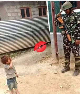 Simipunjabi2's tweet photo. देश भक्ति सिखाई नहीं जाती साहब..ये तो लहू में पैदा होती है। 😍🇮🇳 https://t.co/rVlkeOTbIZ