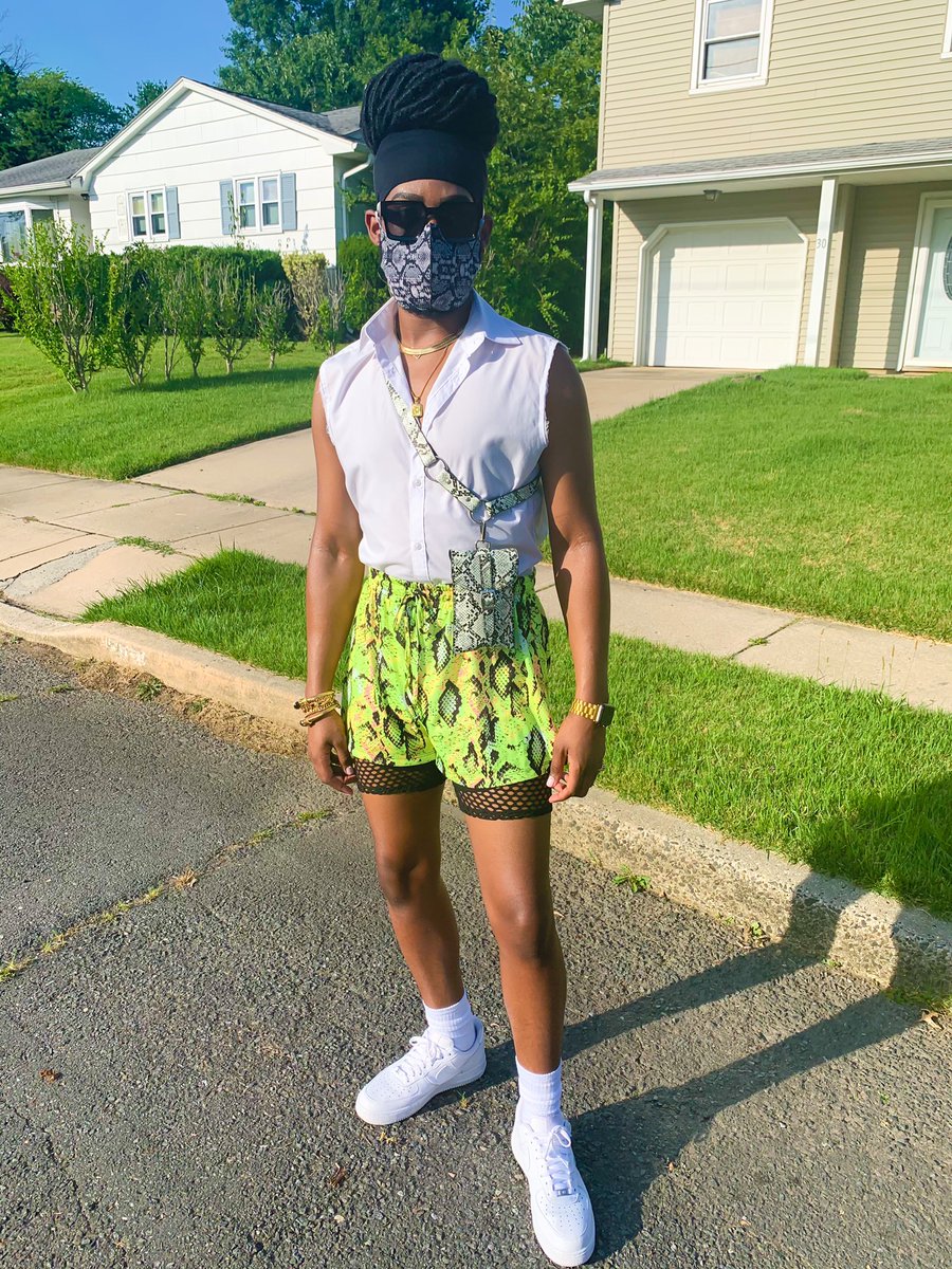 vintageqing's tweet photo. Listen, MY BRAND REALLY SLAPS!!!
https://t.co/QpdYYp40qN ๐
Bag | Necklace | Mask
#IAMQING ๐ https://t.co/6WQ9UC1mZ5