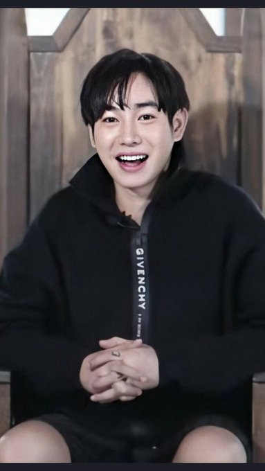 lovepalit_702's tweet photo. @or_pfc ชอบความสดใสของพิคคี้
#แค่เธอก็พอ​
#เป๊กผลิตโชค
#PeckPaLitChoke https://t.co/e3HeobwtYq