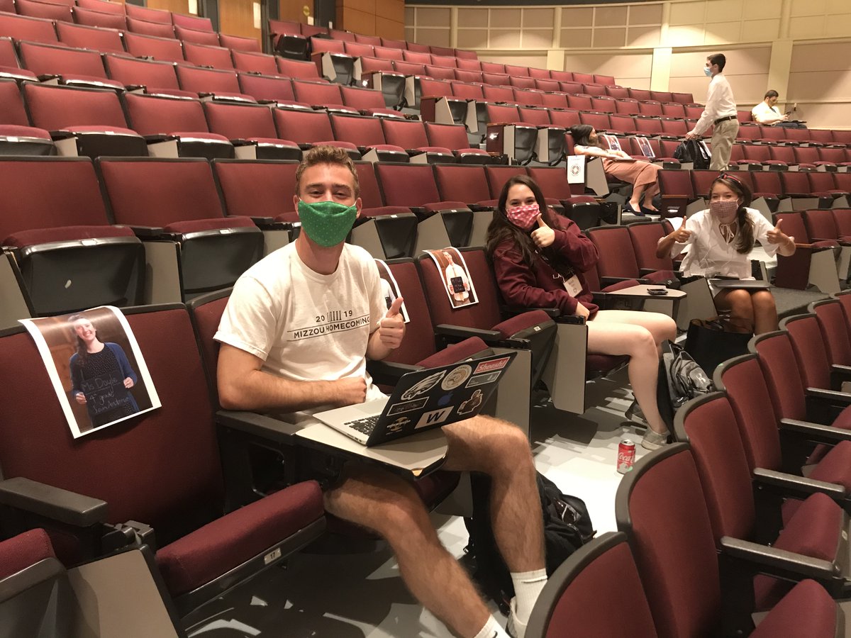 BridgetteatACE's tweet photo. You might recognize some familiar faces on those photos! While @ACEatND 26 couldn't be physically present for Integrative Seminar tonight, they were still able to "sit" alongside their ACE 27 community members #ThankfulForZoom #ACEatND https://t.co/GF4thzJcVf