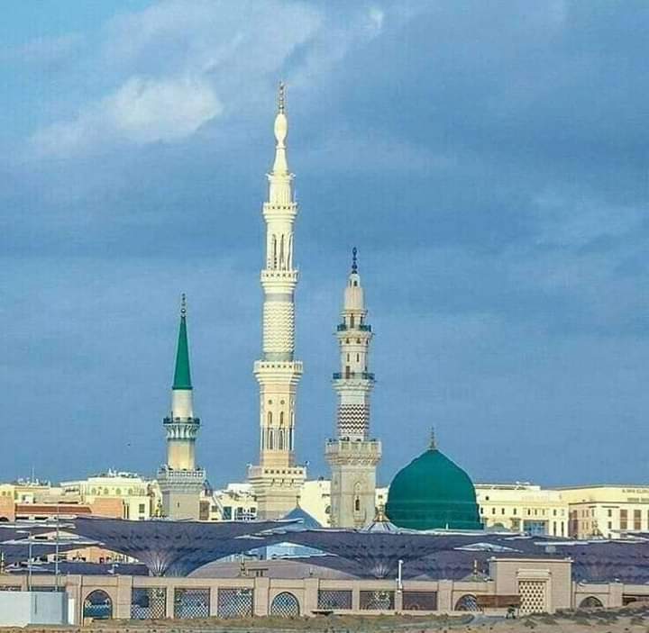 FaRha_33's tweet photo. زندگی کے تپتے صحرا میں ـ حضرت محمدﷺ کا ذکر جنت کی ہوا کی طرح ہے ـ!❤💖🥀 https://t.co/rn2xy3OGQU