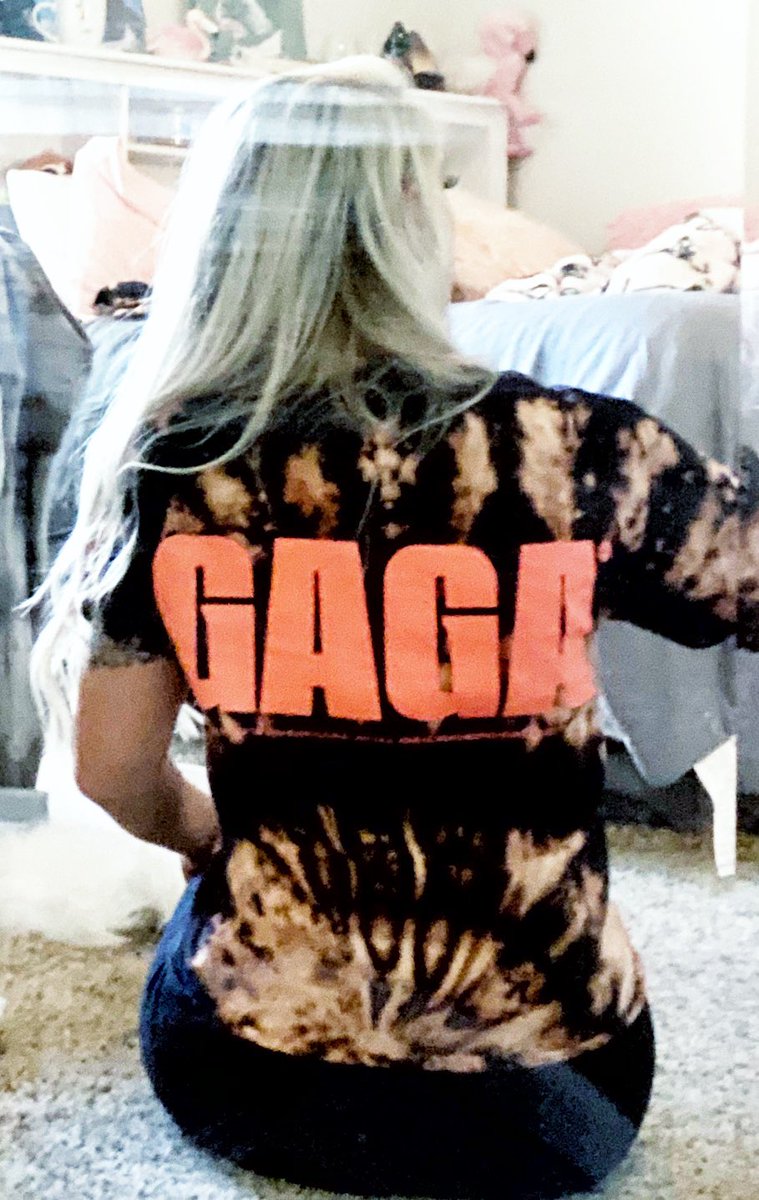 hausofrose's tweet photo. fixed the album cover tee https://t.co/cHPcWLZdY4