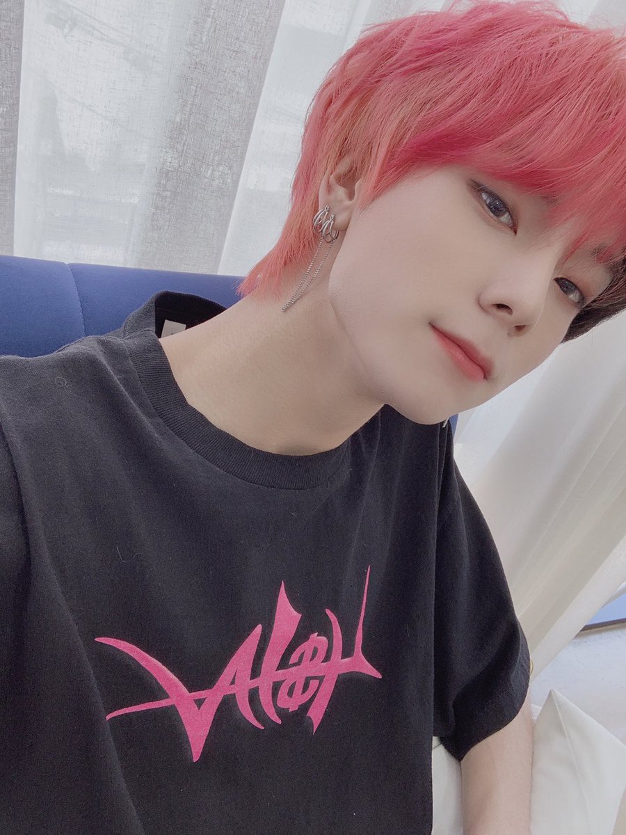 1team_twt's tweet photo. [#1TEAM #제현 #JEHYUN]
드디어 사진 올린다...! 
답답해서 죽는 줄 알았어요!!
기다려줘서 고마워요!! 
그런 김에 염색한 날 사진! https://t.co/B0wr9Ao0bQ