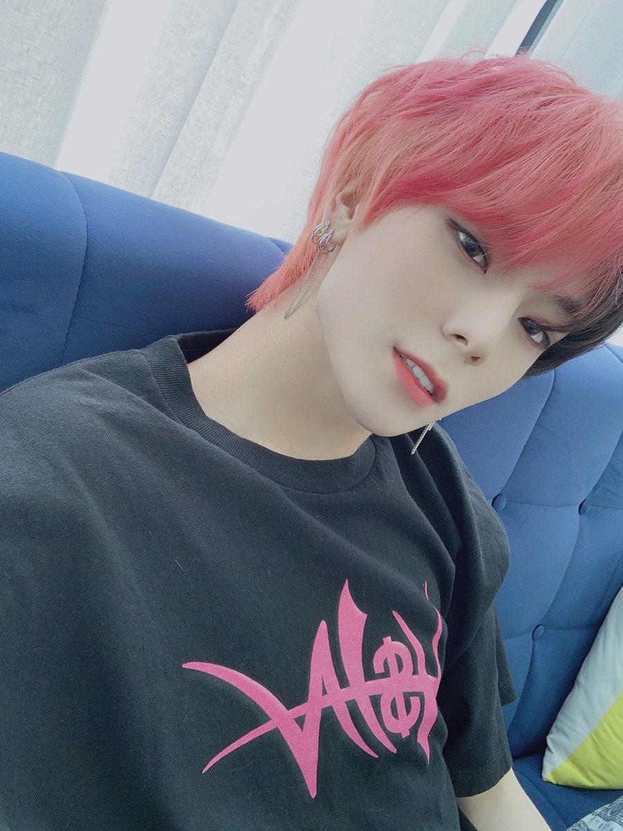 1team_twt's tweet photo. [#1TEAM #제현 #JEHYUN]
드디어 사진 올린다...! 
답답해서 죽는 줄 알았어요!!
기다려줘서 고마워요!! 
그런 김에 염색한 날 사진! https://t.co/B0wr9Ao0bQ