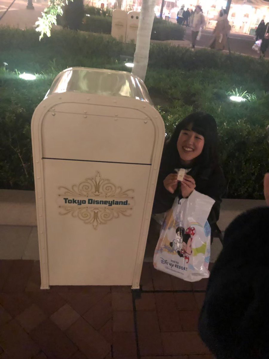 smileconnect5's tweet photo. メンバー紹介続いては〜〜〜！！
三役さんの中でもいちばん上の代表さんです👩‍🏫

名前　岡田　真由子(おかだ　まゆこ)
学部　社会福祉学部
学科　社会福祉学科
学年　3年
すきなこと
トマトを食べること
歌を聴くこと

もし少しでも興味を持ったらぜひ見学にきてみてください☺️🌷 https://t.co/3Av1rJpWmr