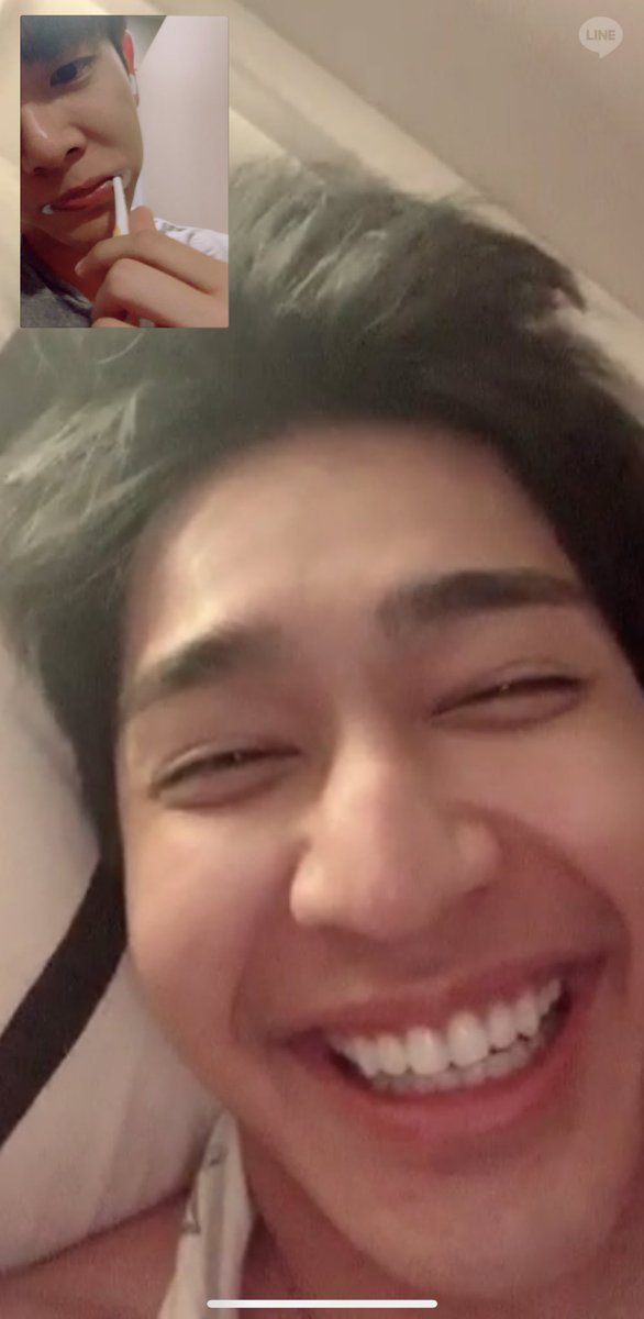 wixxiws's tweet photo. @allaboutpirapat คีพลุคขรึมแต่เช้า ขอเอเนอจี้นี้ @Earth_Pirapat https://t.co/WtfrpK4ZUY