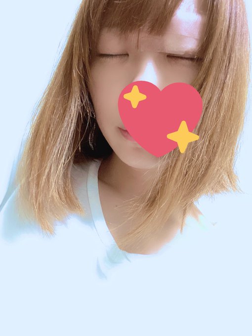 右まぶたにできものできて膿出してもらったらこんなことになってしまった… 