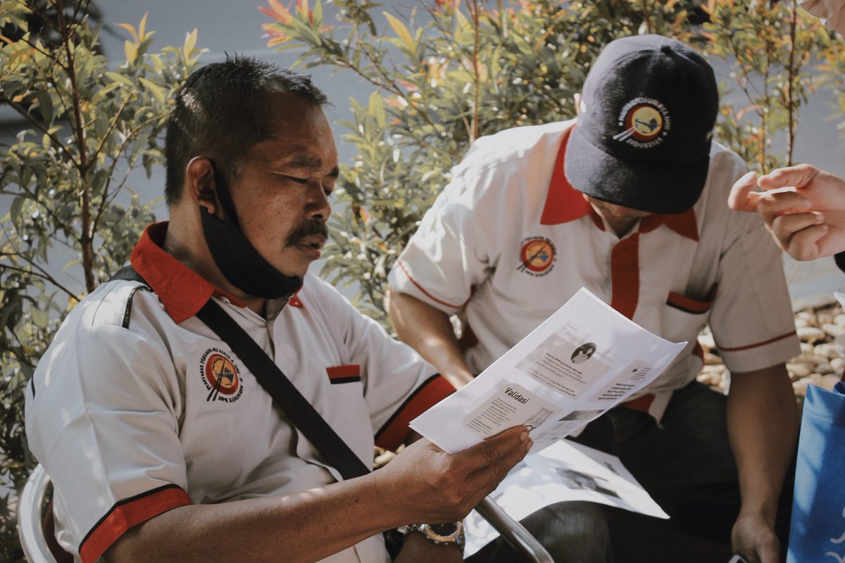 pajakkarawang's tweet image. Dengan adanya kegiatan ini diharapkan pelaku Usaha Mikro Kecil dan Menengah (UMKM) dapat merasakan manfaat dari pemberian insentif sehingga dapat mendorong kegiatan ekonomi.

#PajakKuatIndonesiaMaju
#PajakKitaUntukKita
#BusinessDevelopmentService
#PaguyubanBakso
#InsentifPajak