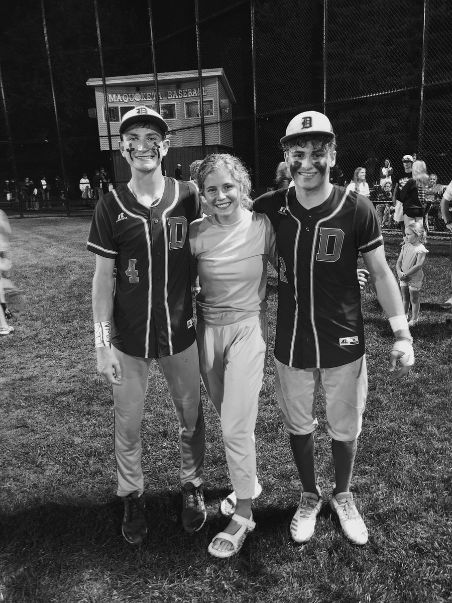 EllieOlsen6's tweet photo. congrats to the baseball boys, so proud of y’all 😚😚 (even the ones not pictured)  #gocats https://t.co/EzFcw51H1L