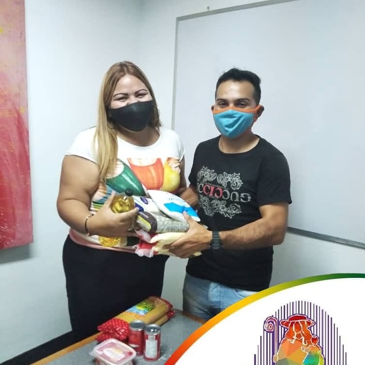 MantoPastora's tweet photo. #16jul la fundación manto de María siempre en el cumplimiento con sus trabajadores conn el apoyo, debido a la pandemia  garantiza los alimentos a sus trabajadores .. @gestionperfecta @maduro_en @GestionGob_Lara https://t.co/67Chwl7LTi