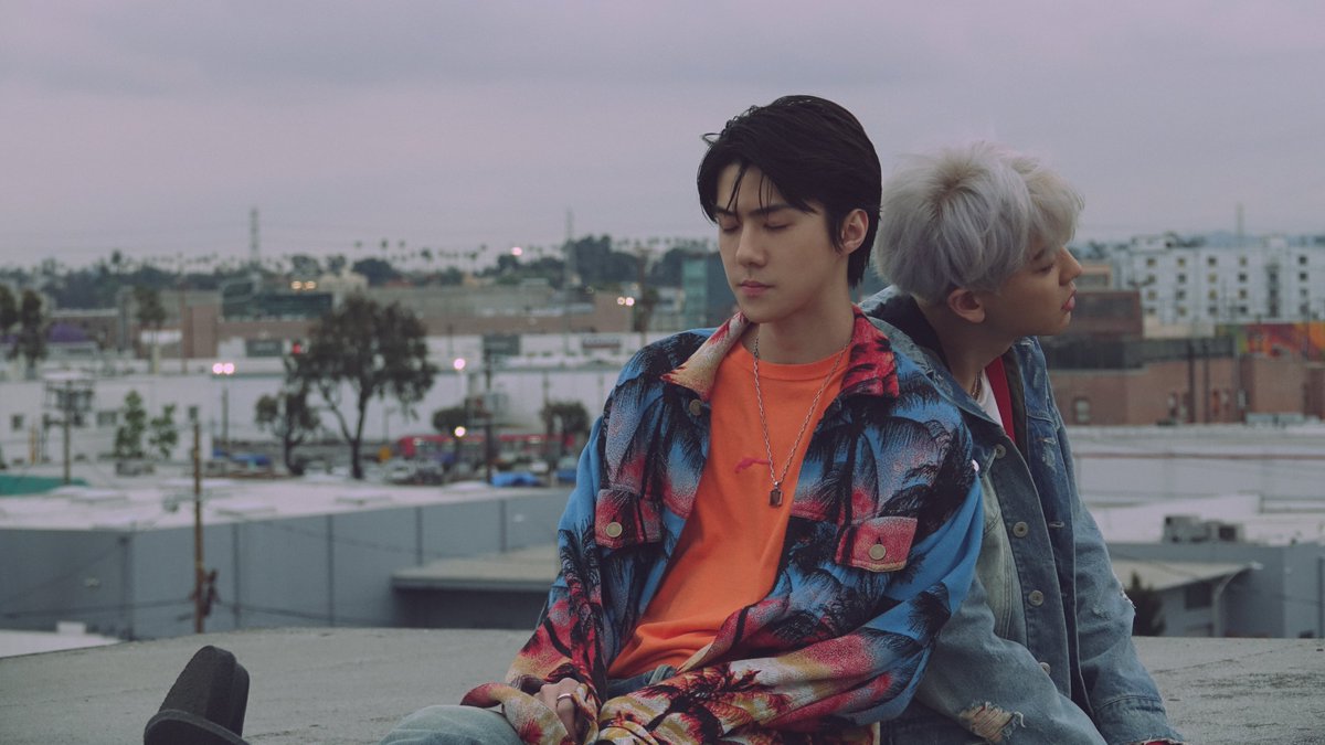 #1YearWithEXOSC 
#WhatALife1stAnniversary
#어메이징듀오_세훈찬열_데뷔_1주년