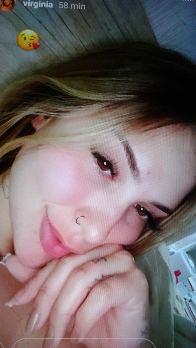Lus98085745's tweet photo. @rezende_evil Ela ainda te ama, si esconde atrás de uma máscara pra tentar ti esquecer, mais na real não consegui..@rezende_evil https://t.co/qFpgXrqlMP