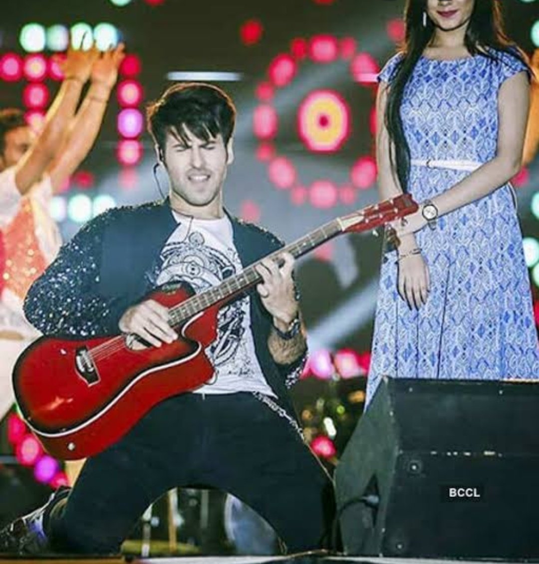 JVikians's tweet photo. That is jannat I cant post the whole pic 💖❤ #tuaashiqui #janvikians #jannatzubair #ritvikaurora #ahankti #love #ahaan #pankti https://t.co/bwNcqGgJlC