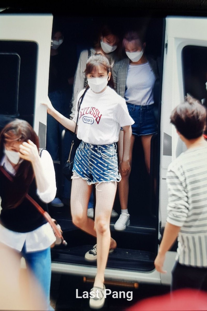 this thread being like her legs (long)