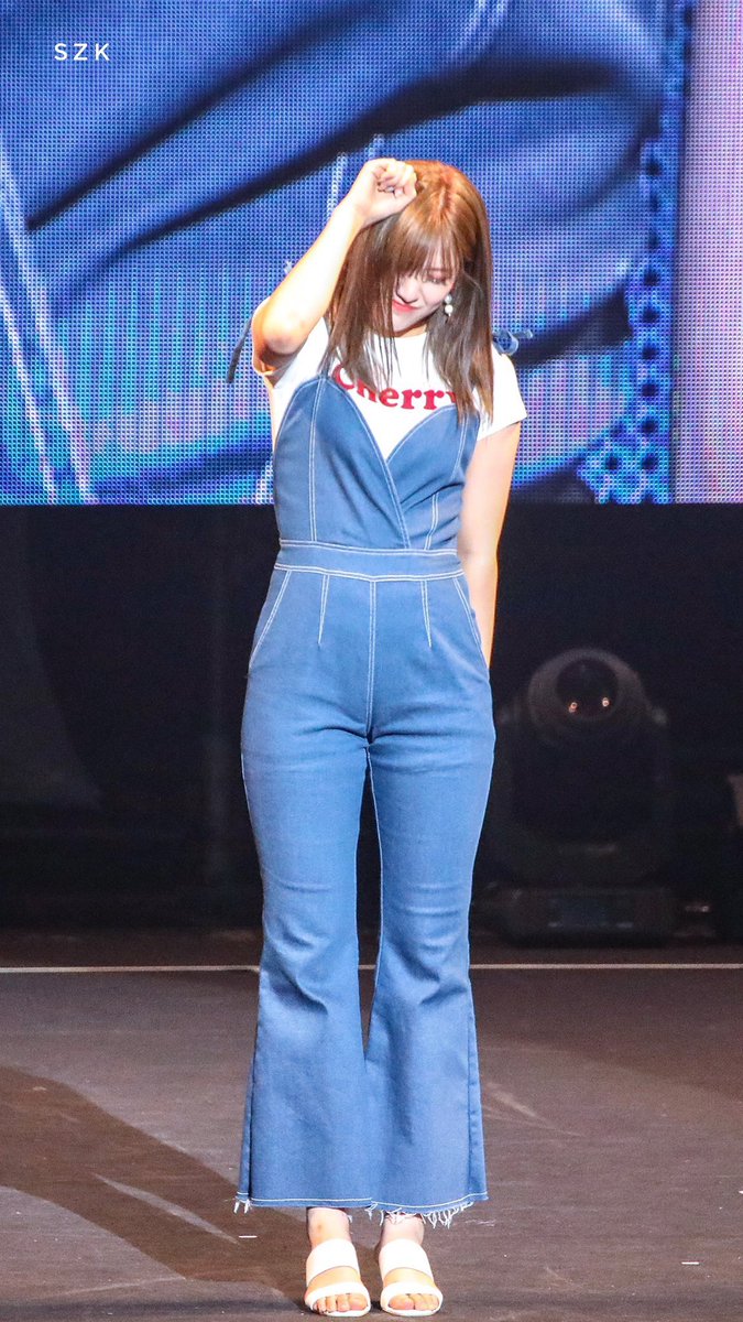 thread of yujin being really good at standing and walking
