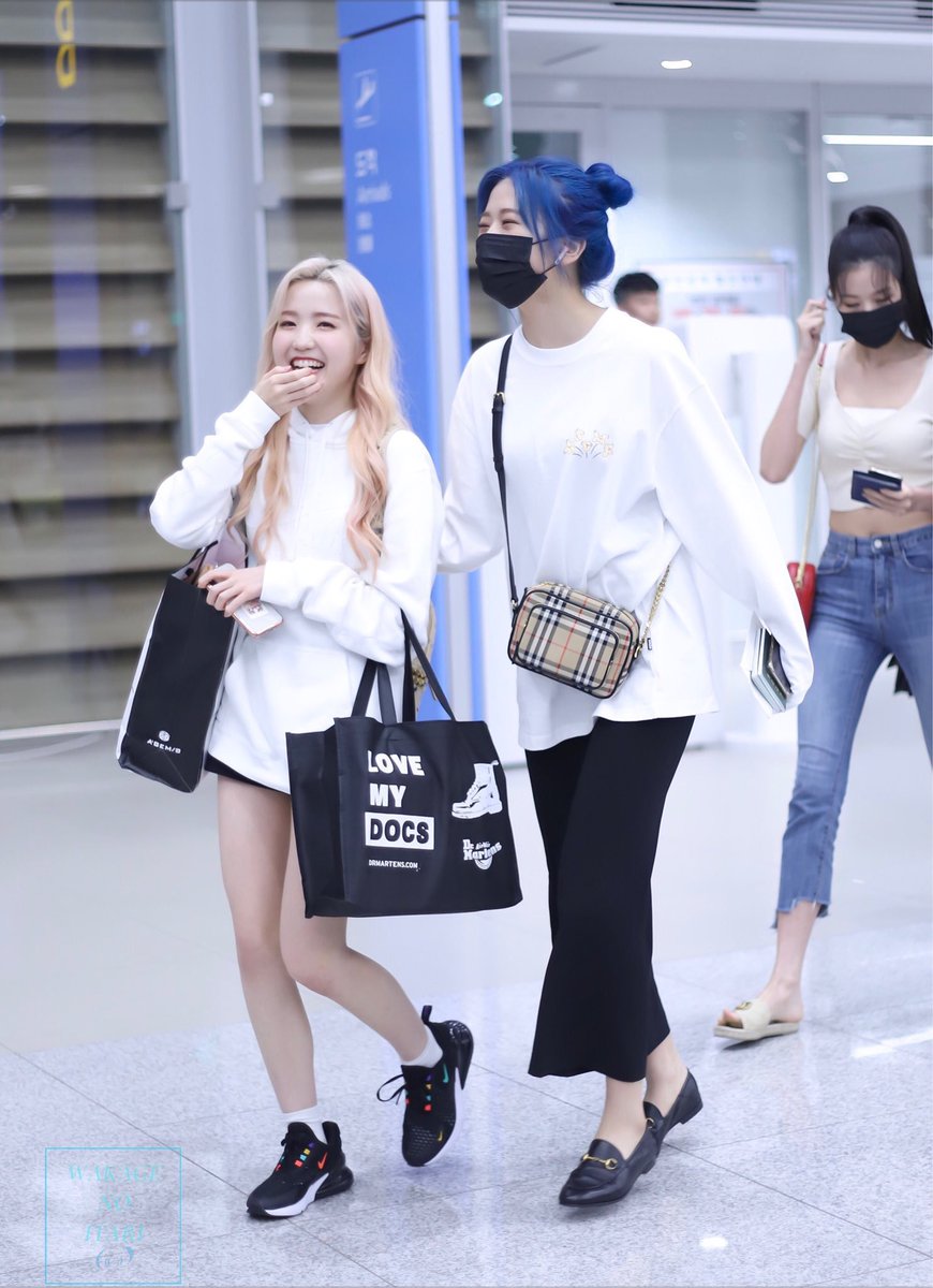 thread of yujin being really good at standing and walking