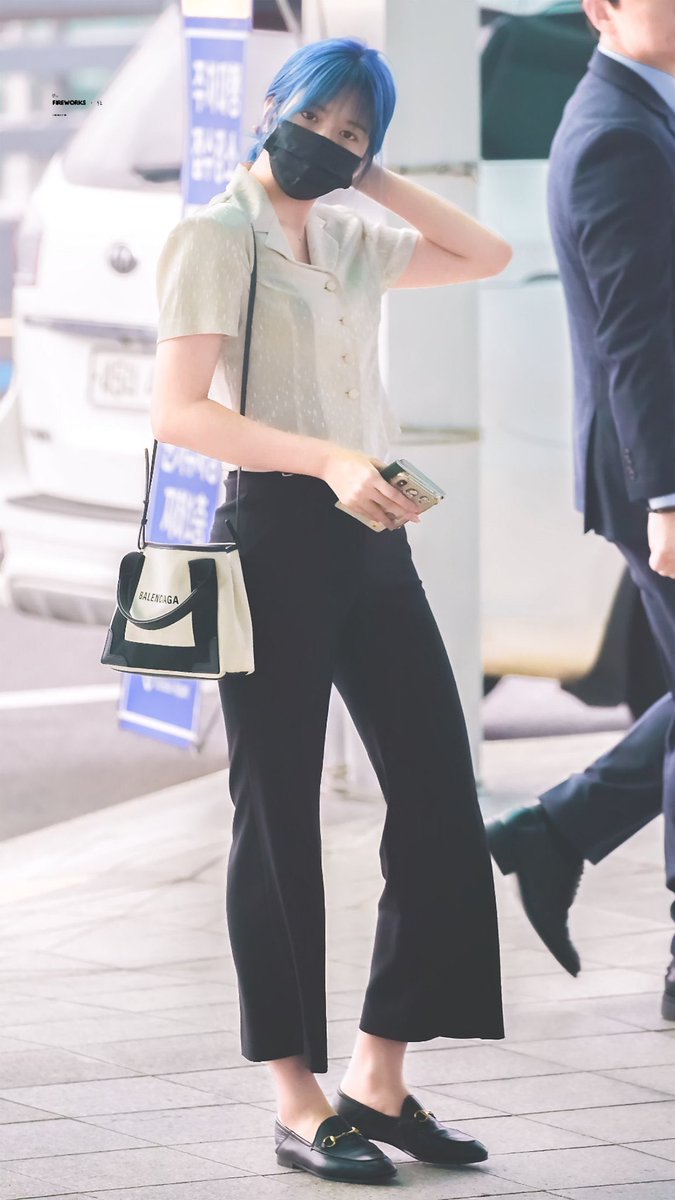 thread of yujin being really good at standing and walking