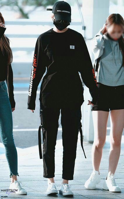 thread of yujin being really good at standing and walking