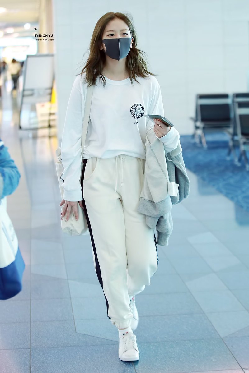 thread of yujin being really good at standing and walking