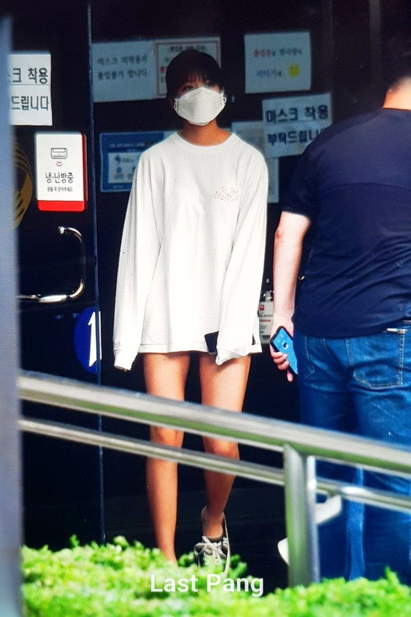 this thread being like her legs (long)